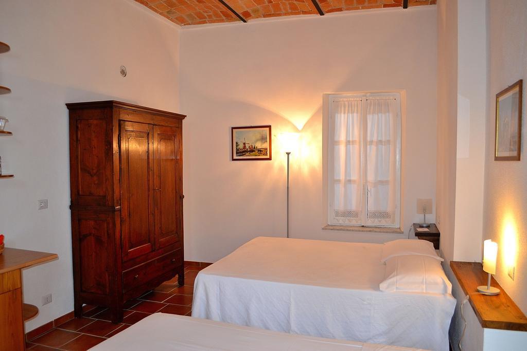 Monvillone Villa Cereseto Room photo