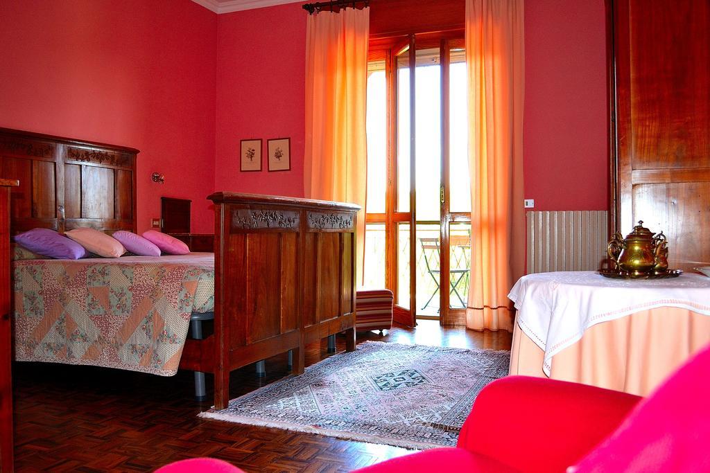 Monvillone Villa Cereseto Room photo